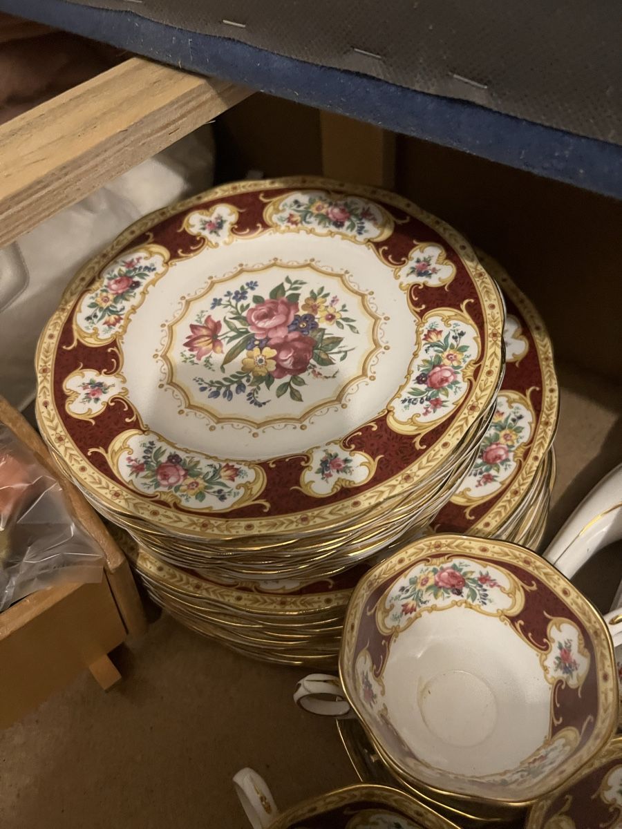 Royal Albert Set di piatti: Royal Albert Lady Hamilton 12 pers Set – Usato da Kloten venduto da Vedat90 1