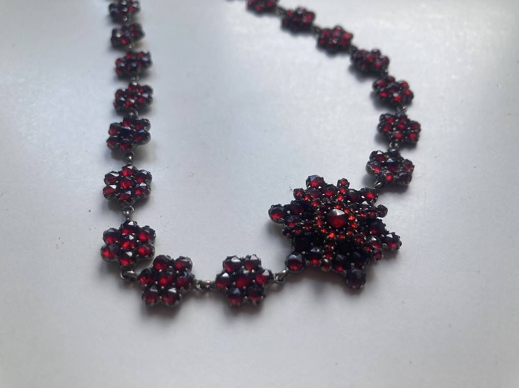 Ketten: Antike Granat Collier / Kette – Gebraucht aus Basel von Luc_wq7k 1