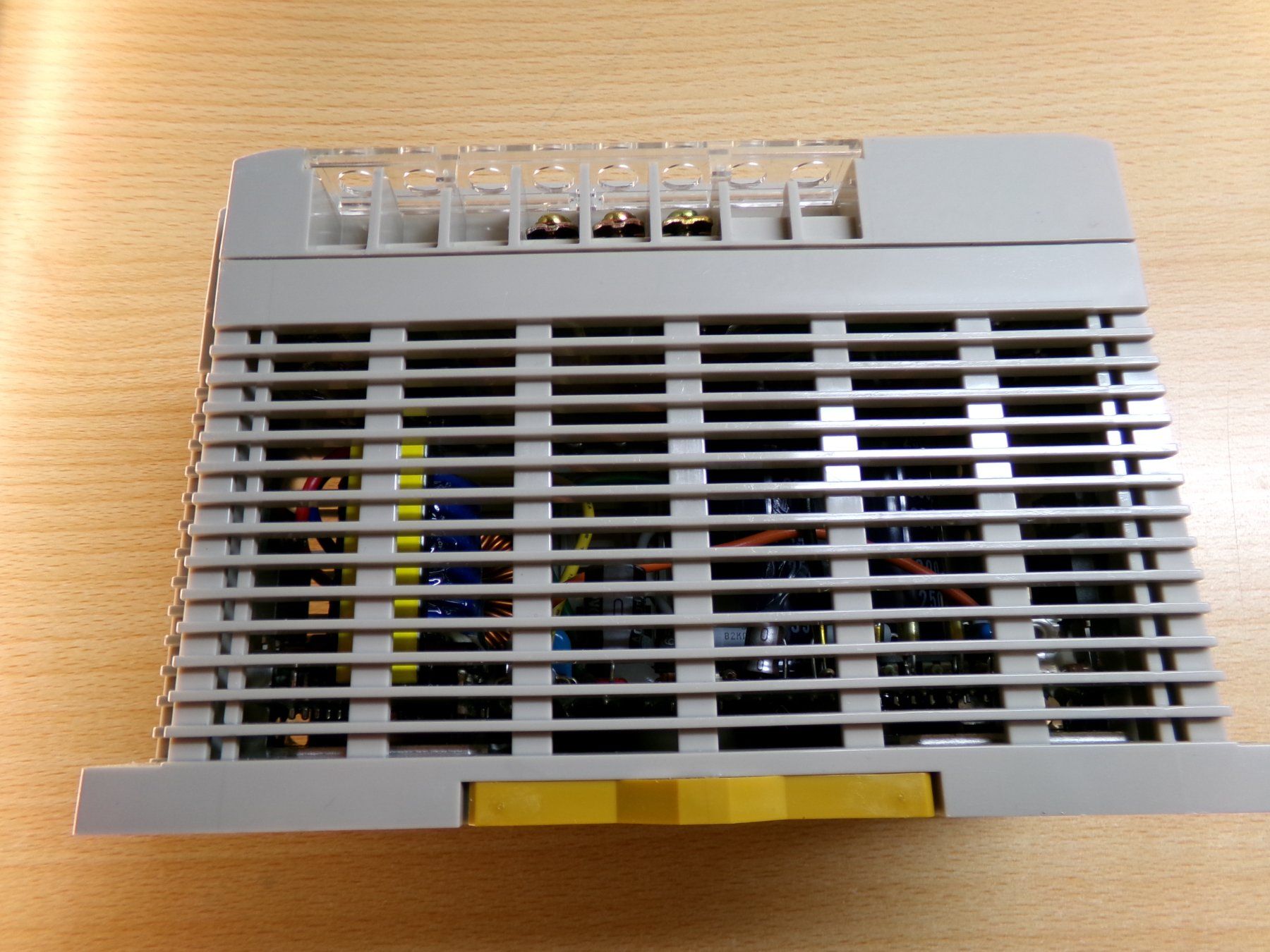Omron Componenti elettronici: Spannungsversorgung 24V 4,2A Omron – Usato da Hombrechtikon venduto da Maloev17 3