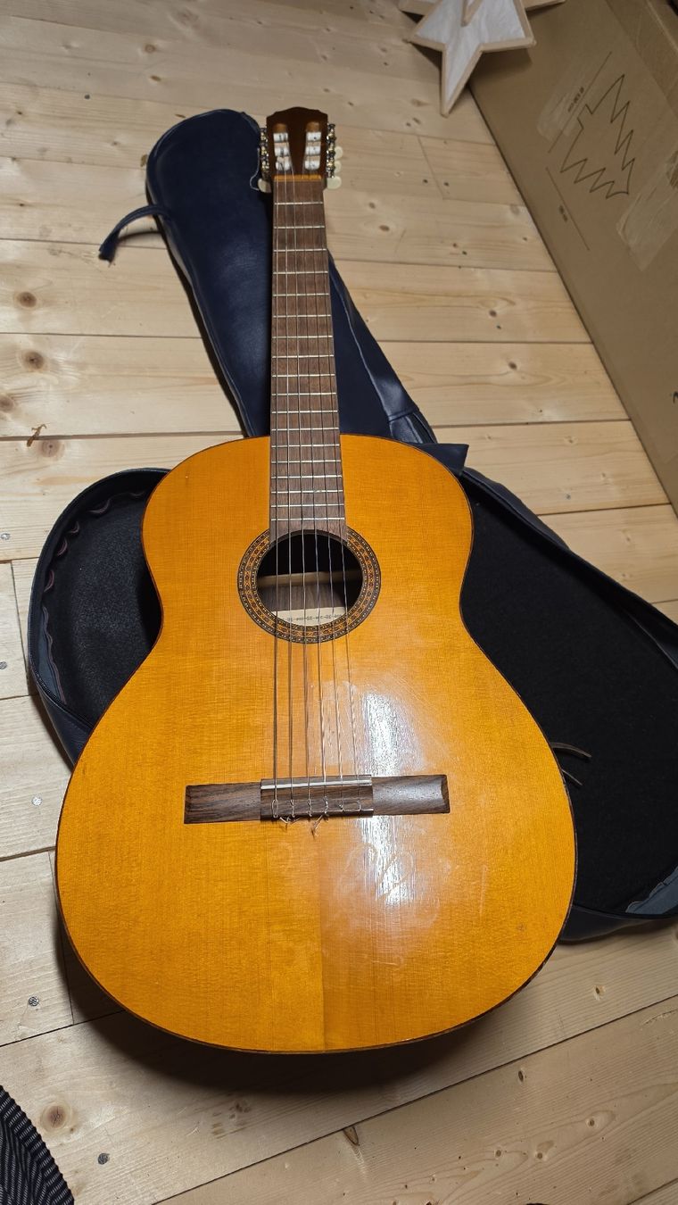 Strumenti musicali: Gitarre Manfred Pletz 1976 – Usato da Hausen am Albis venduto da M.Kurz