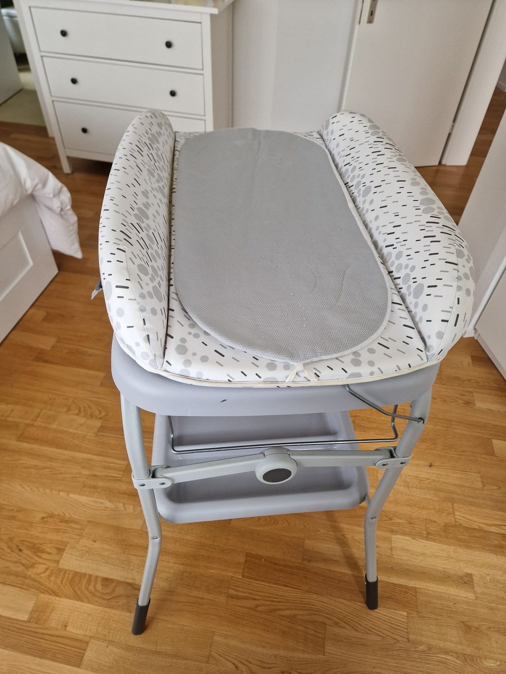Chicco Fasciatoi & Accessori: Baby Bath Changing Table Grey good condition – Usato da Riehen venduto da ana_5qd6 2