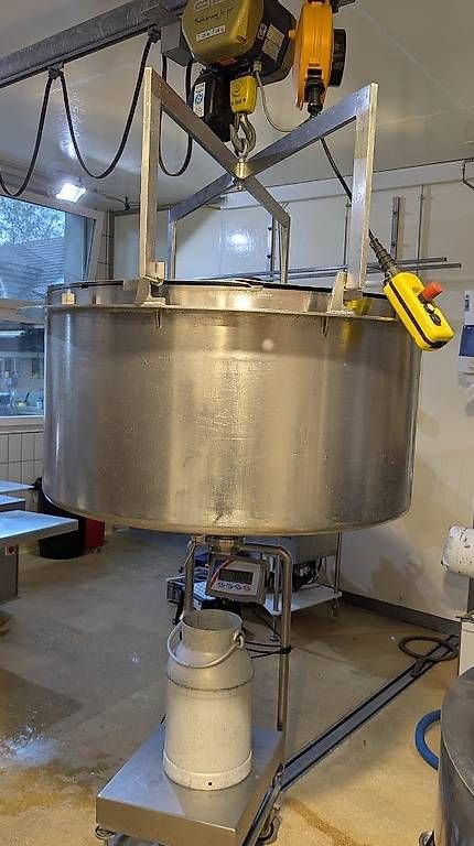 Tutte le macchine: Pasteur Grob mit 2 aufziehbaren Wechselbehältern – Usato da Uster venduto da pfister015 2
