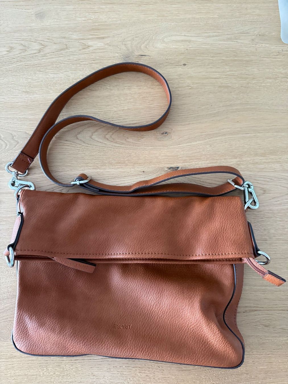 Esprit Borse da donna: Esprit Umhänge-Handtasche, in Klein- und Grossformat – Nuovo (secondo la descrizione) da Walchwil venduto da est_779h 1