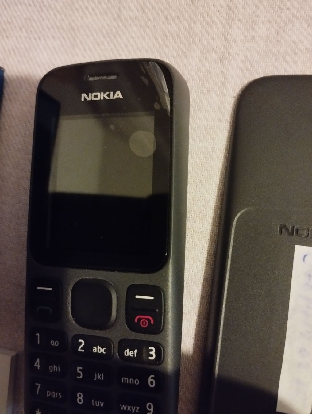 Nokia Telefoni cellulari / Smartphones: Nokia 100 - Klassiker Handy – Usato da Ostermundigen venduto da Dinge1 1