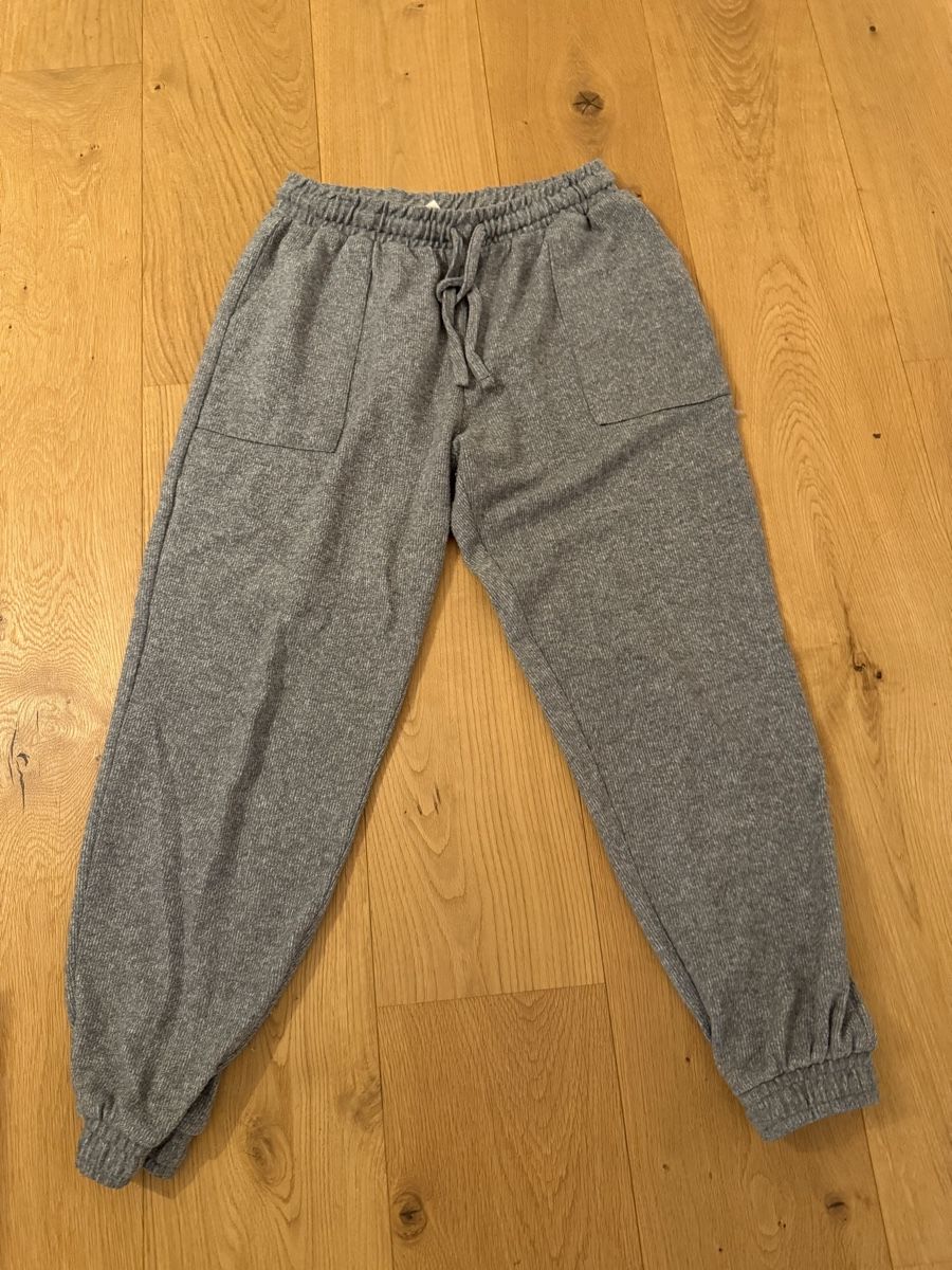 Pull&Bear Pantaloni: Pull&Bear Jogginghose – Usato da Luzern venduto da sydney01.