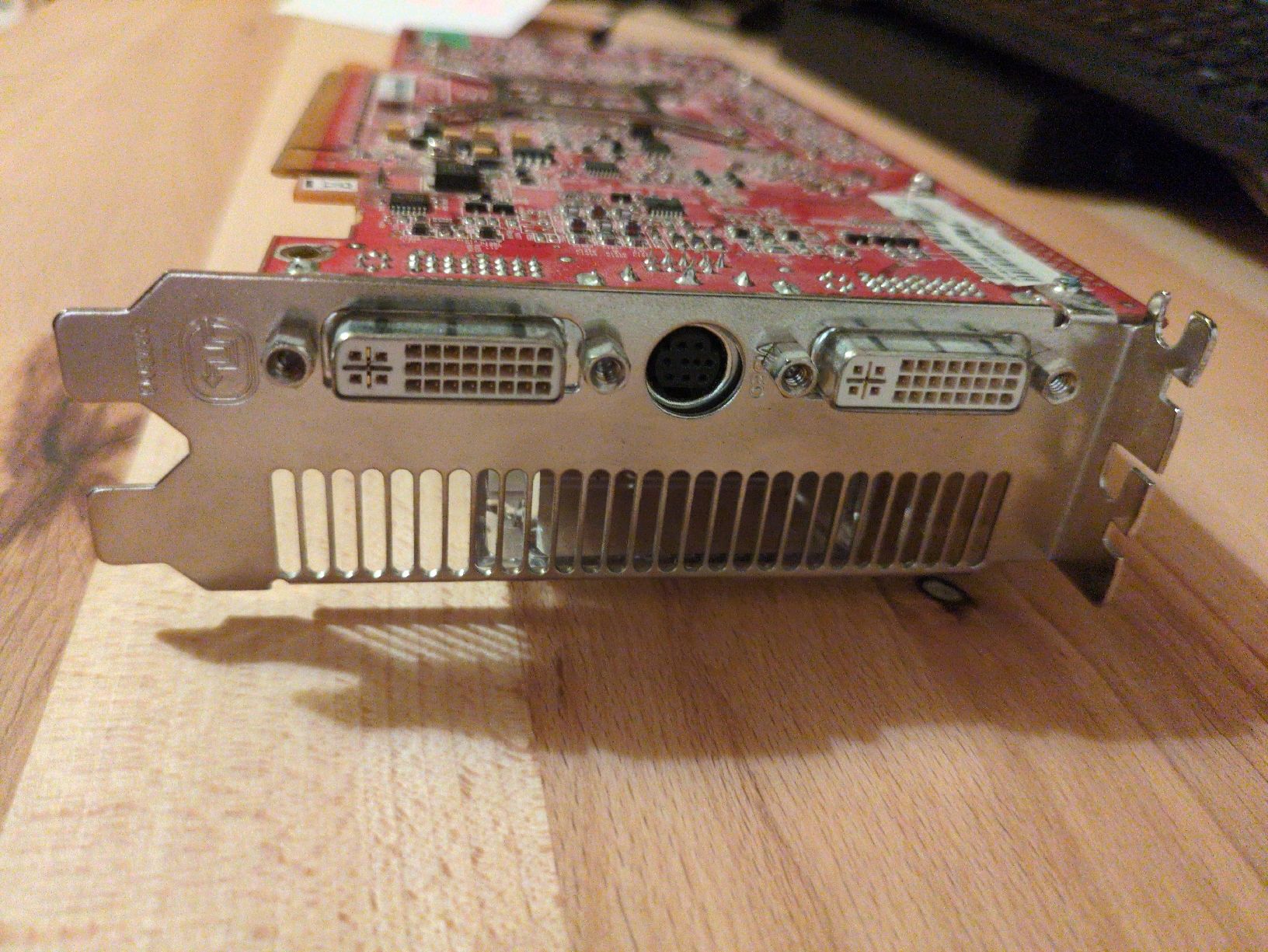 Schede grafiche: ATI Radeon X1900XT 512MB Grafikkarte – Usato da Bern venduto da Punjabi 3