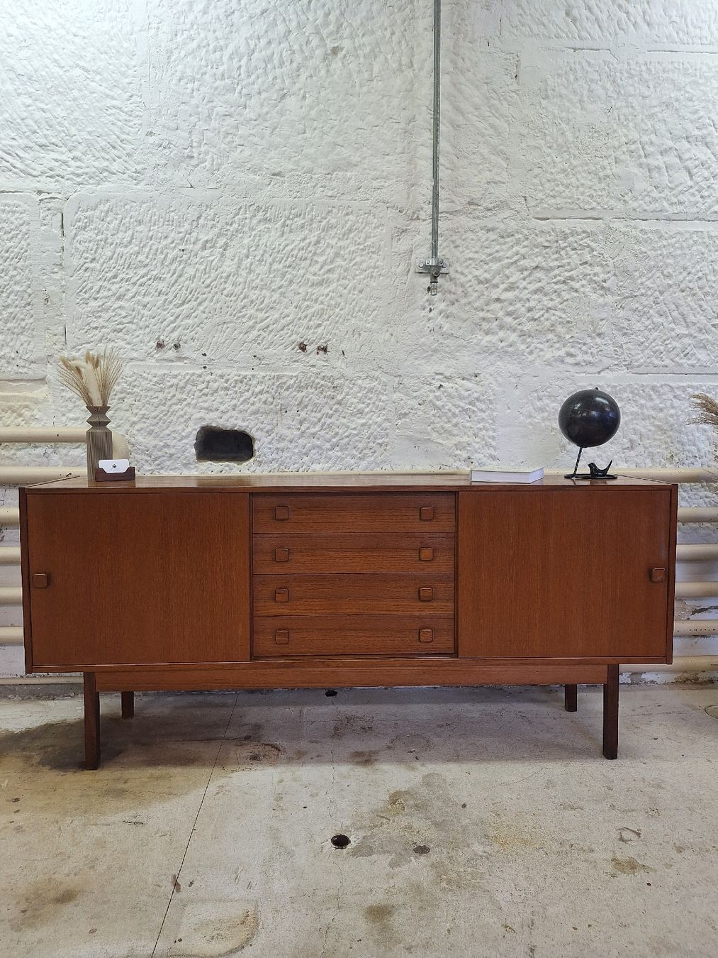 Cassettiere: Danish Teak Sideboard, Mid Century – Usato da Urtenen-Schönbühl venduto da Atelier21_bern 1