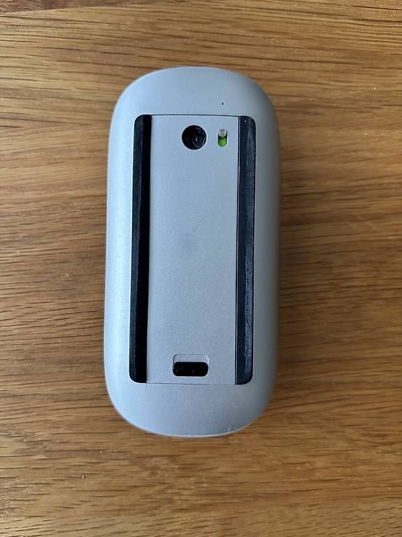 Apple Mouse: Apple Magic Mouse A1296 3Vdc Wireless Mouse – Usato da Colombier NE venduto da mim_k8mq 1