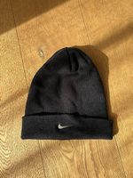 Nike Wintermütze zu verkaufen