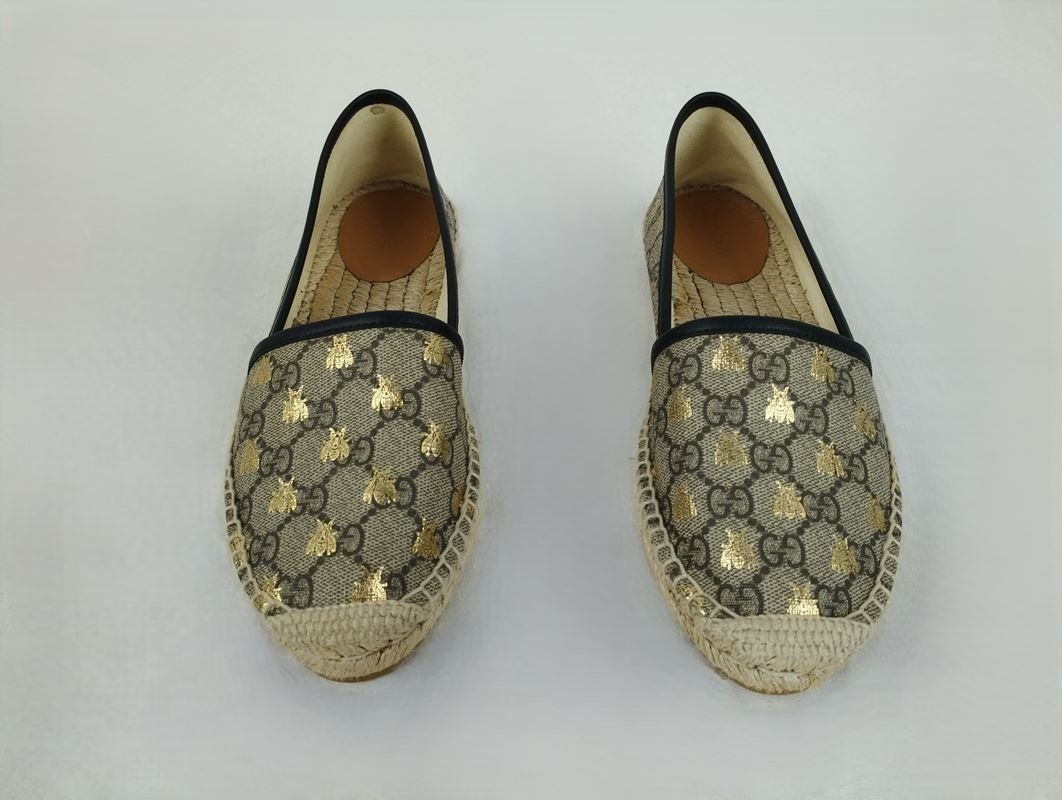 Gucci Scarpe da donna: GUCCI Slipper Gr.37 – Usato da Schübelbach venduto da Restwert_Schubelbach 1