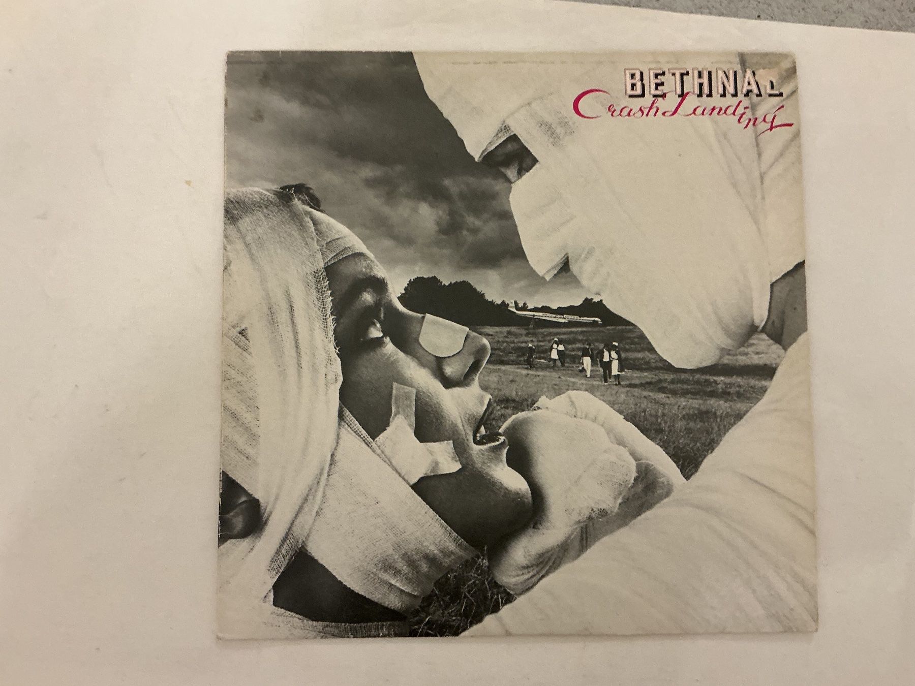 Schallplatten: Bethnal LP - Crash Landing – Gebraucht aus Winterthur von Tumko-Vinyl