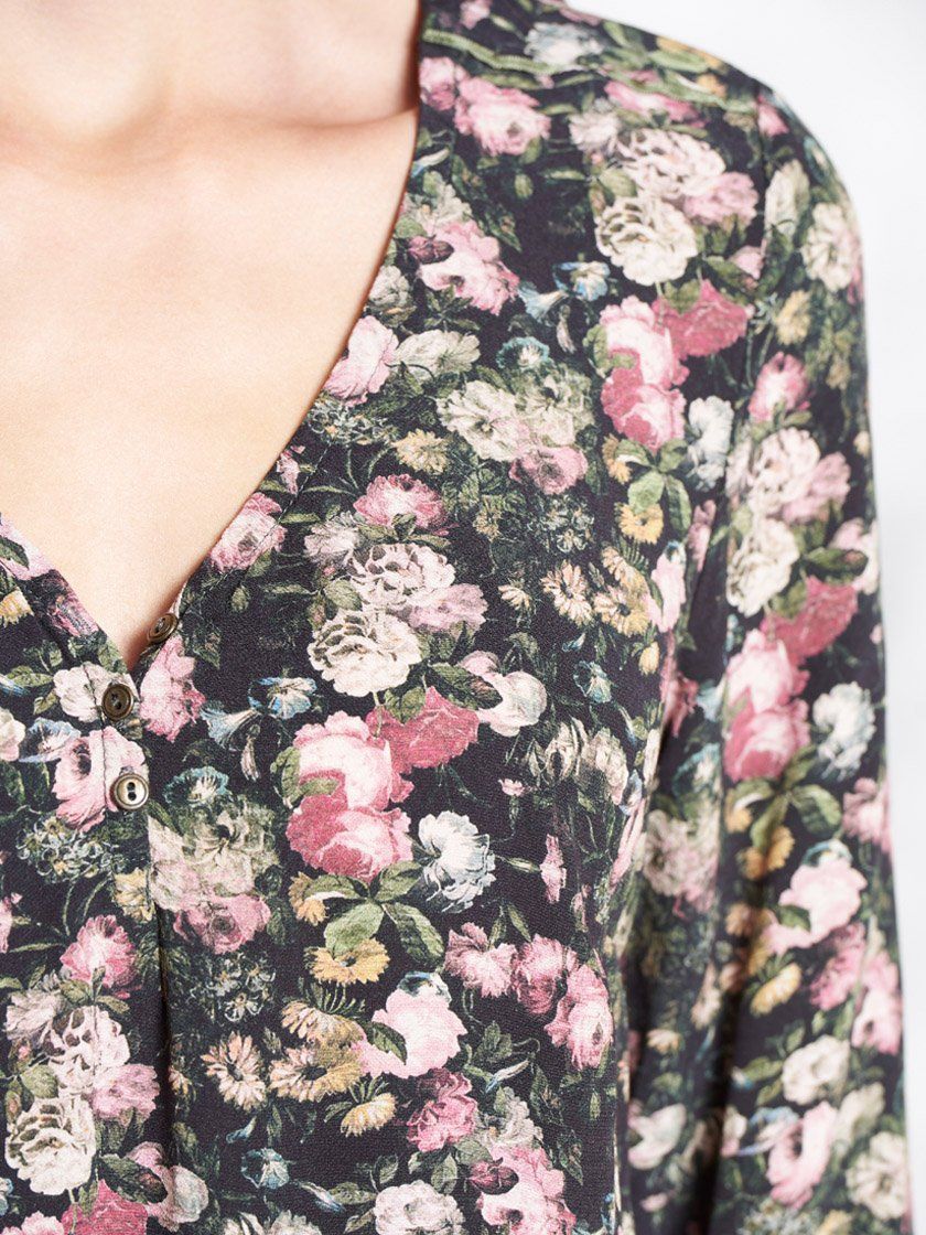 Nile Camicette: Nile Luxus Bluse mit Blumenmuster Rosen S – Nuovo (secondo la descrizione) da St. Gallen venduto da Hereplaysmusic 2