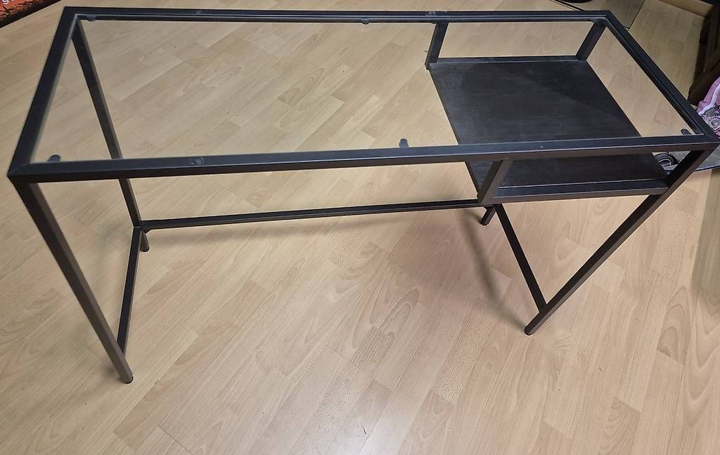 Tavoli: Tisch mit Glas Ablagefläche – Usato da Kloten venduto da sar_4u