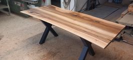 Nussbaum Massivholztisch rustikal 200cm
