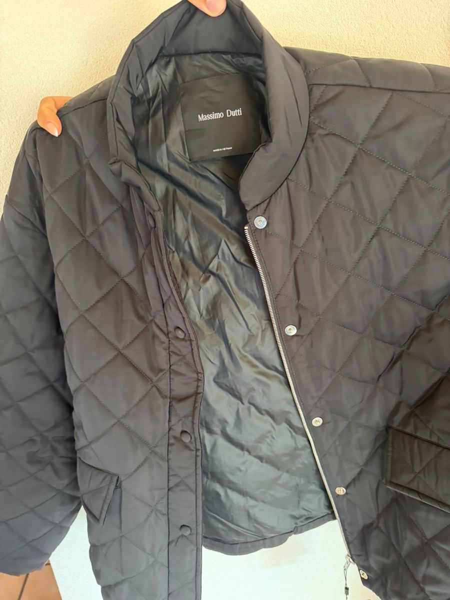 Massimo Dutti Vestes: Steppjacke Massimo Dutti schwarz Grösse M neu – Neuf avec emballage d'origine à Courtaman par safettani11