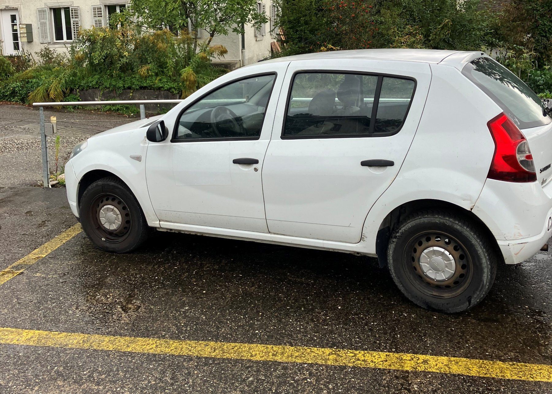 Dacia Automobili: Dacia Sandero 1.2 – Usato da Oensingen venduto da Konkursamt_SO 1