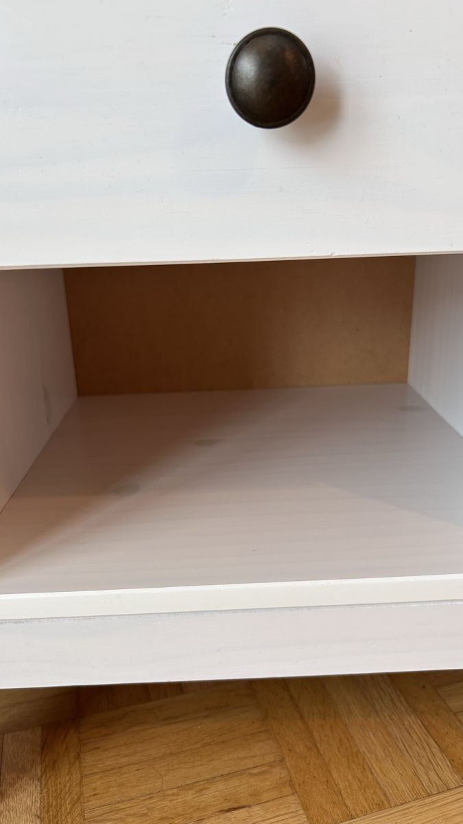 Nachttische: Weisser Hemnes-Nachttisch Ikea – Gebraucht aus Weinfelden von tan_xn5p 2