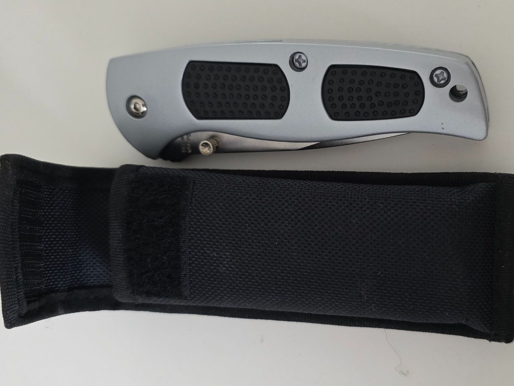 Coltelli tascabile: Sharp Klappmesser mit Etui – Usato da Niederuzwil venduto da 262305