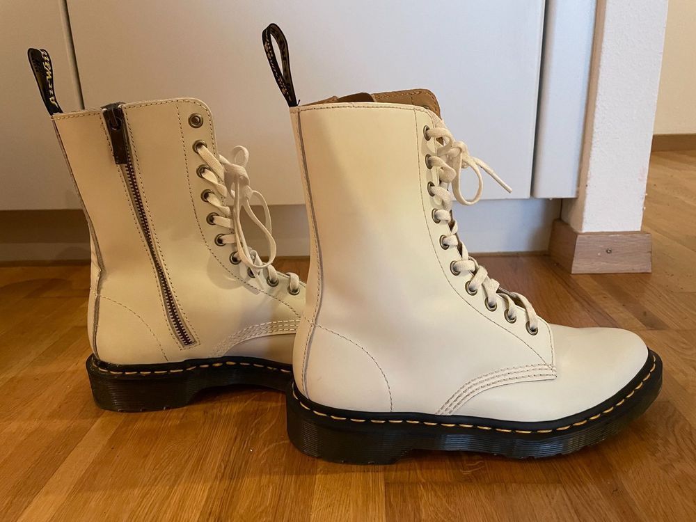 Dr martens 2025 weiss 38