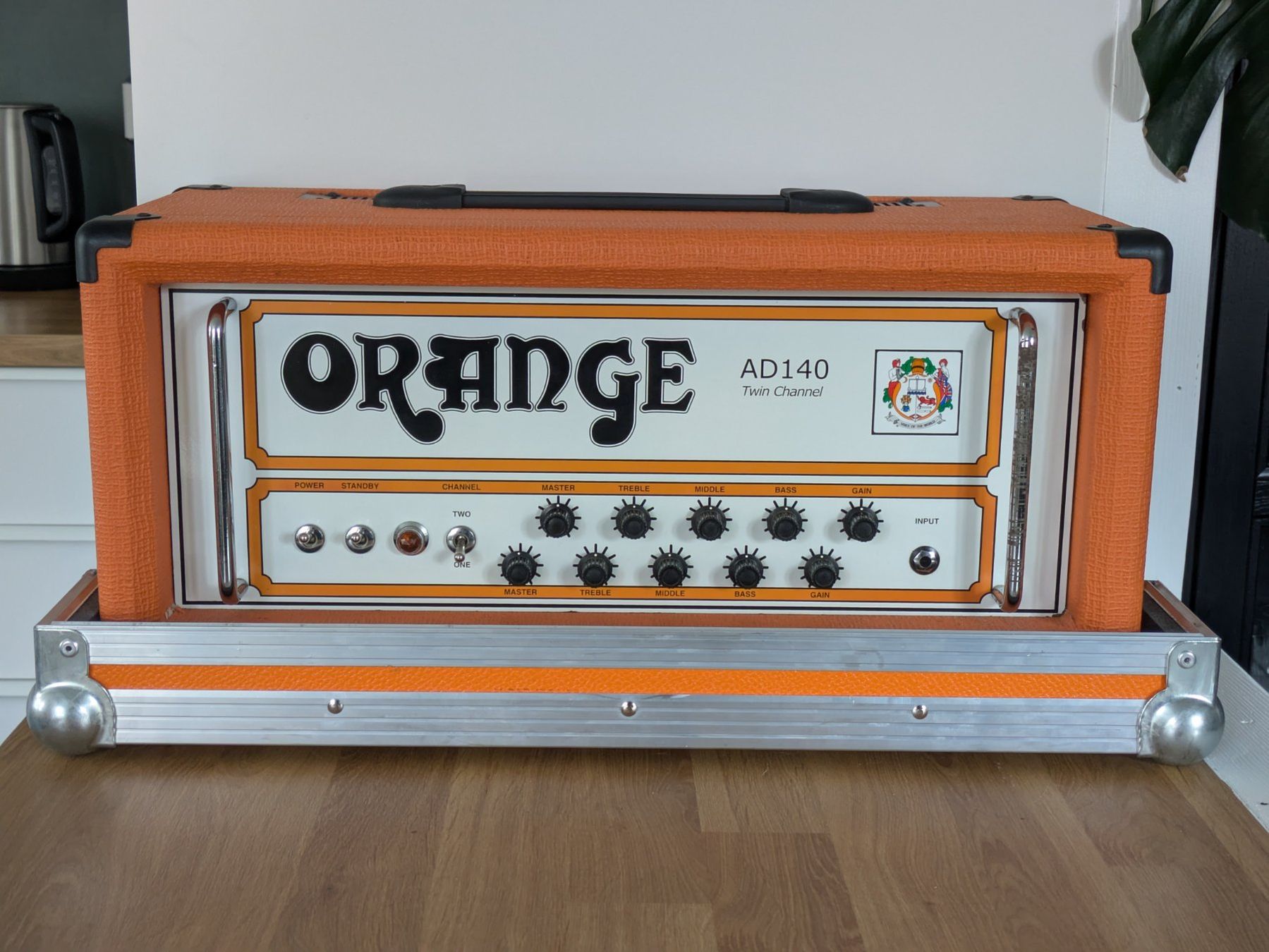 Amplificatori: Orange AD140 + case – Usato da La Chaux-de-Fonds venduto da Abrasax05