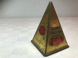 Grammophon Nadeldose, Pyramide