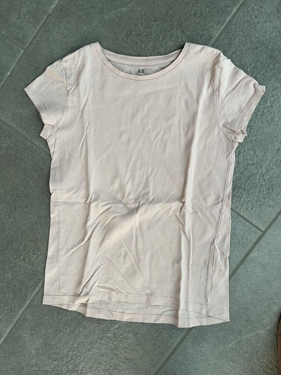 H&M Blouses, T-shirts & Tops: 3 T-Shirts H&M 146/152 Baumwolle – D'occasion à Wil ZH par Wonderwoman76 6