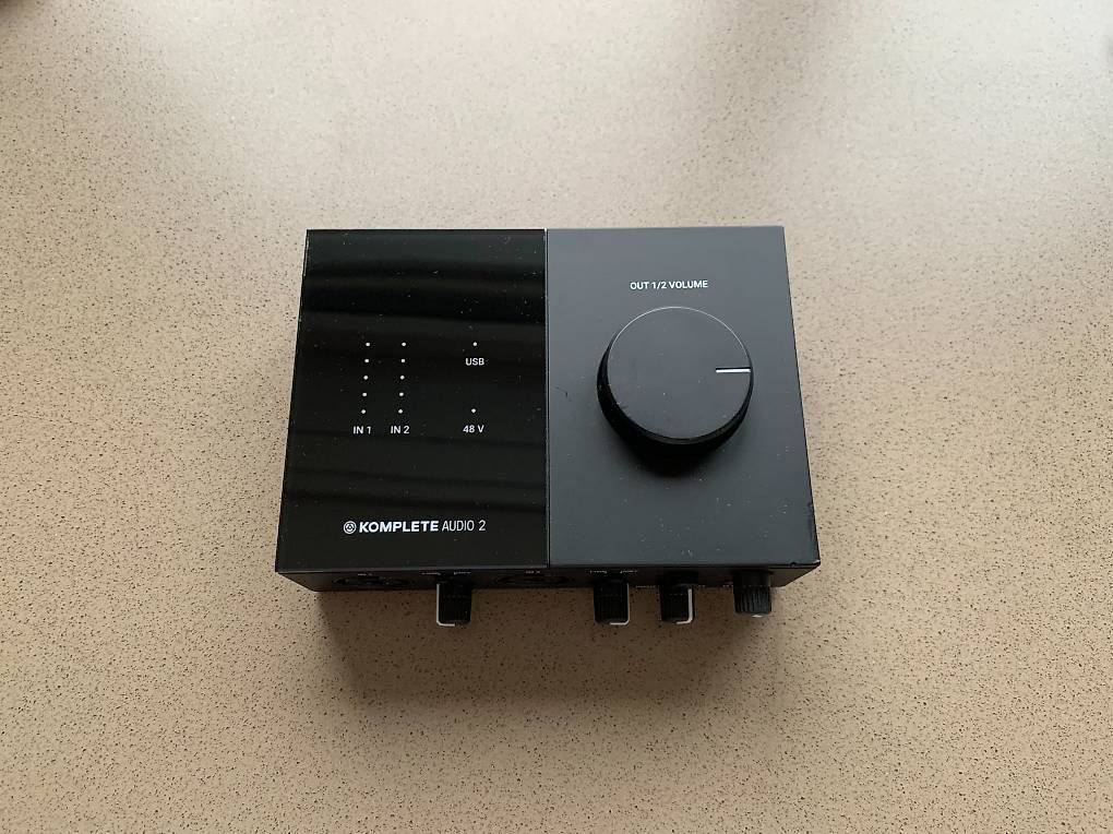 Attrezzatura per studi di registrazione: Native Instruments Komplete Audio 2  USB Audio Interface – Usato da Seewen Sz venduto da car_95zr