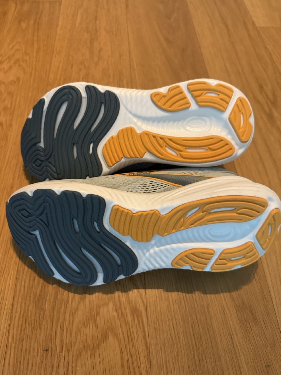 Brooks Scarpe da uomo: Brooks Glycerin 22 – Nuovo (secondo la descrizione) da Thalwil venduto da joh_ns8c 2