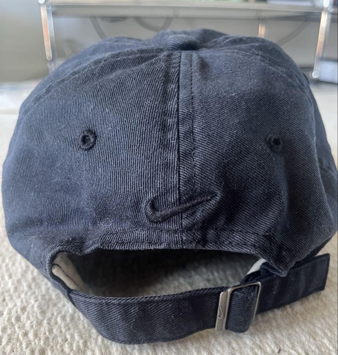 Nike Hüte, Mützen & Caps: Vintage Nike Cap – Gebraucht aus Zürich von BuyHappinessNow 1