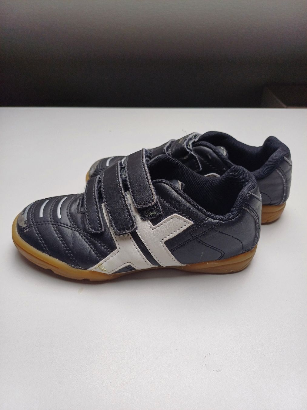 Scarpe da uomo: hallenschuhe – Usato da Dierikon venduto da oldmeetsnew 1