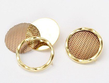 Kit bricolage: Goldfarbige Ohrclips mit Siebplatine – Nuovo (secondo la descrizione) da Schlatt TG venduto da mavo85
