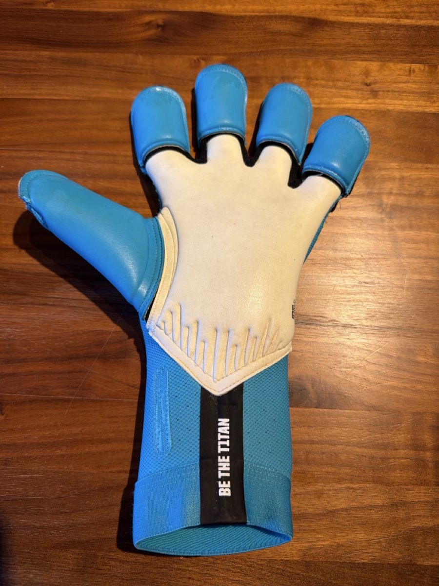 Altri accessori da uomo: T1tan Torwarthandschuhe Grösse 10, einmal getragen – Nuovo (secondo la descrizione) da St. Gallen venduto da mka_ym75 3