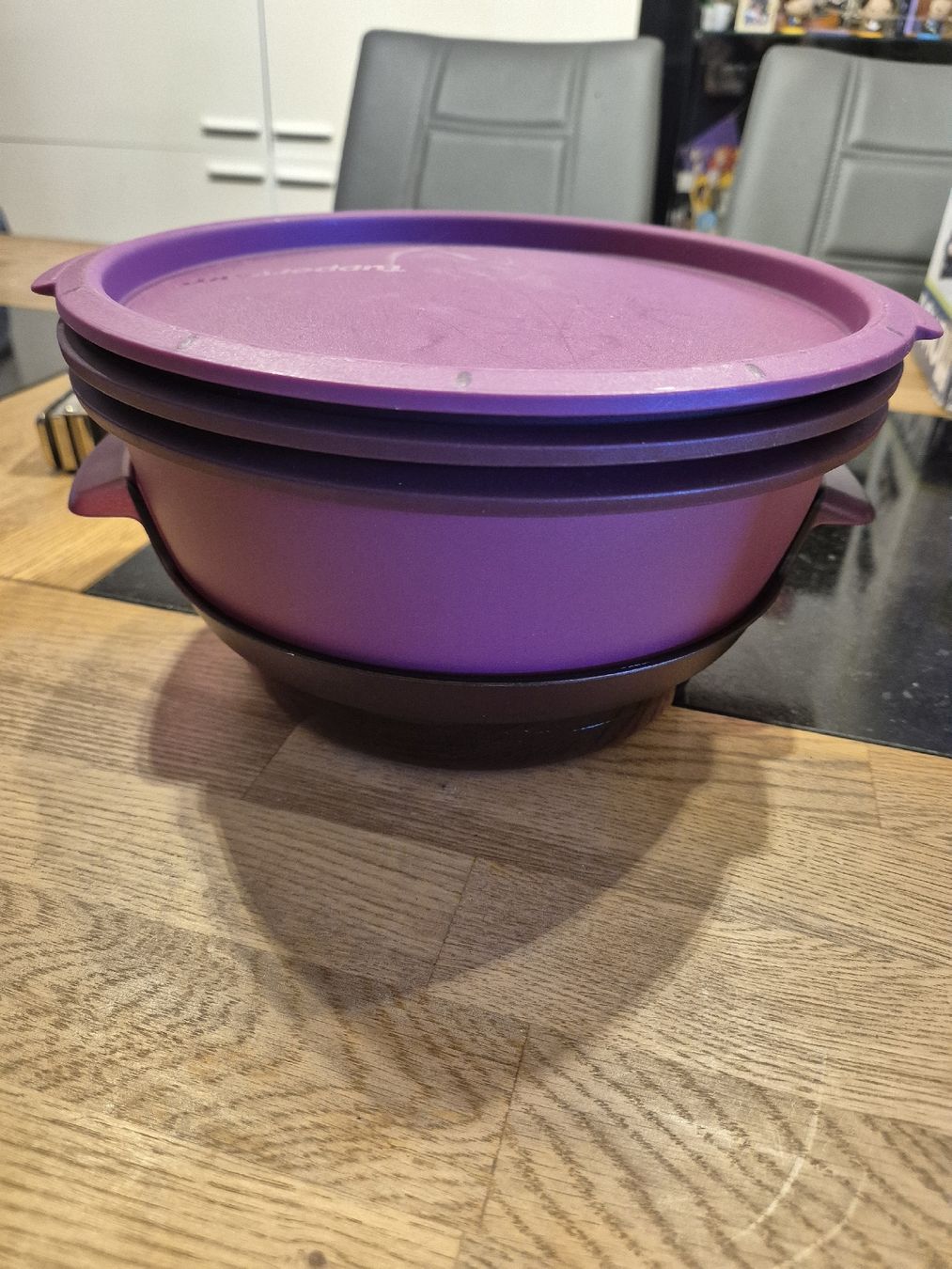 Tupperware Contenitori & Simili: micro gourmet et livre de tupperware – Usato da Billens venduto da Stephanie29
