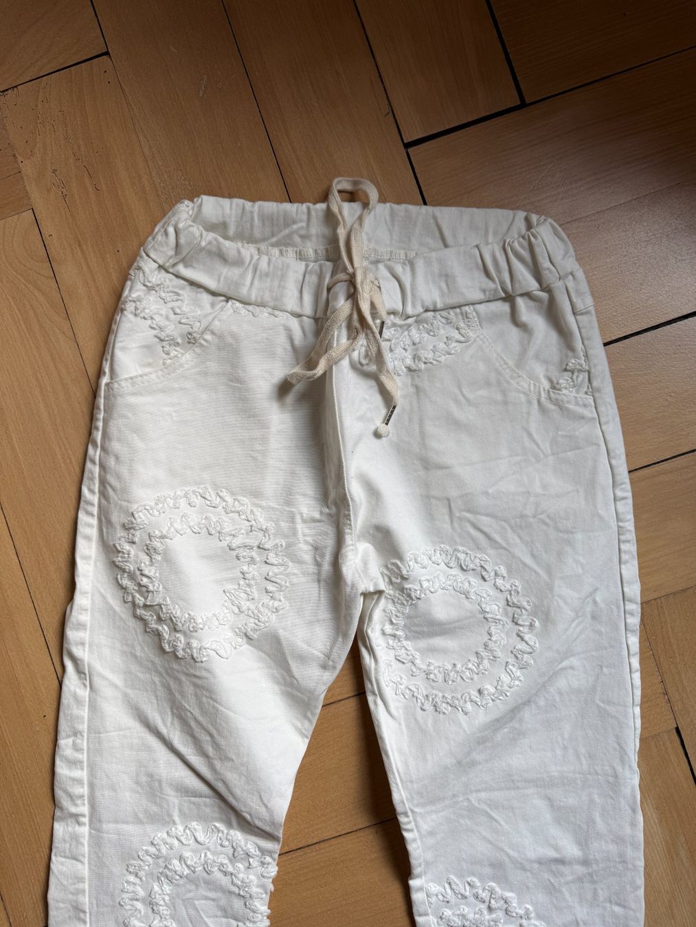 Pantaloni: Hose crèmeweiss 38 – Usato da Zürich venduto da Diazaio 1