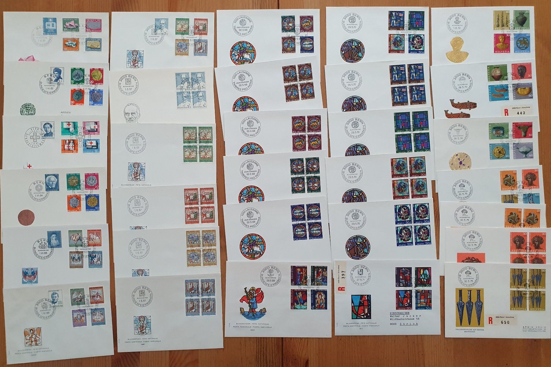Tutti i francobolli: Schweiz: 900 verschiedene FDC 1960 - 2010 – Usato da Dällikon venduto da Minita 2