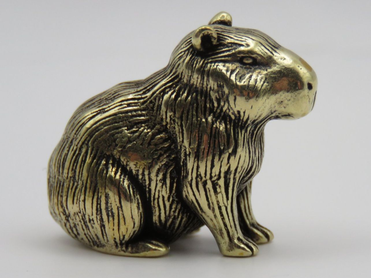 Statuette: Messing-Figur - CAPYBARA - Dekoration - Grösse: 2,5x2cm – Nuovo e nell'imballaggio originale da Grenchen venduto da Yamahwildstar16 1