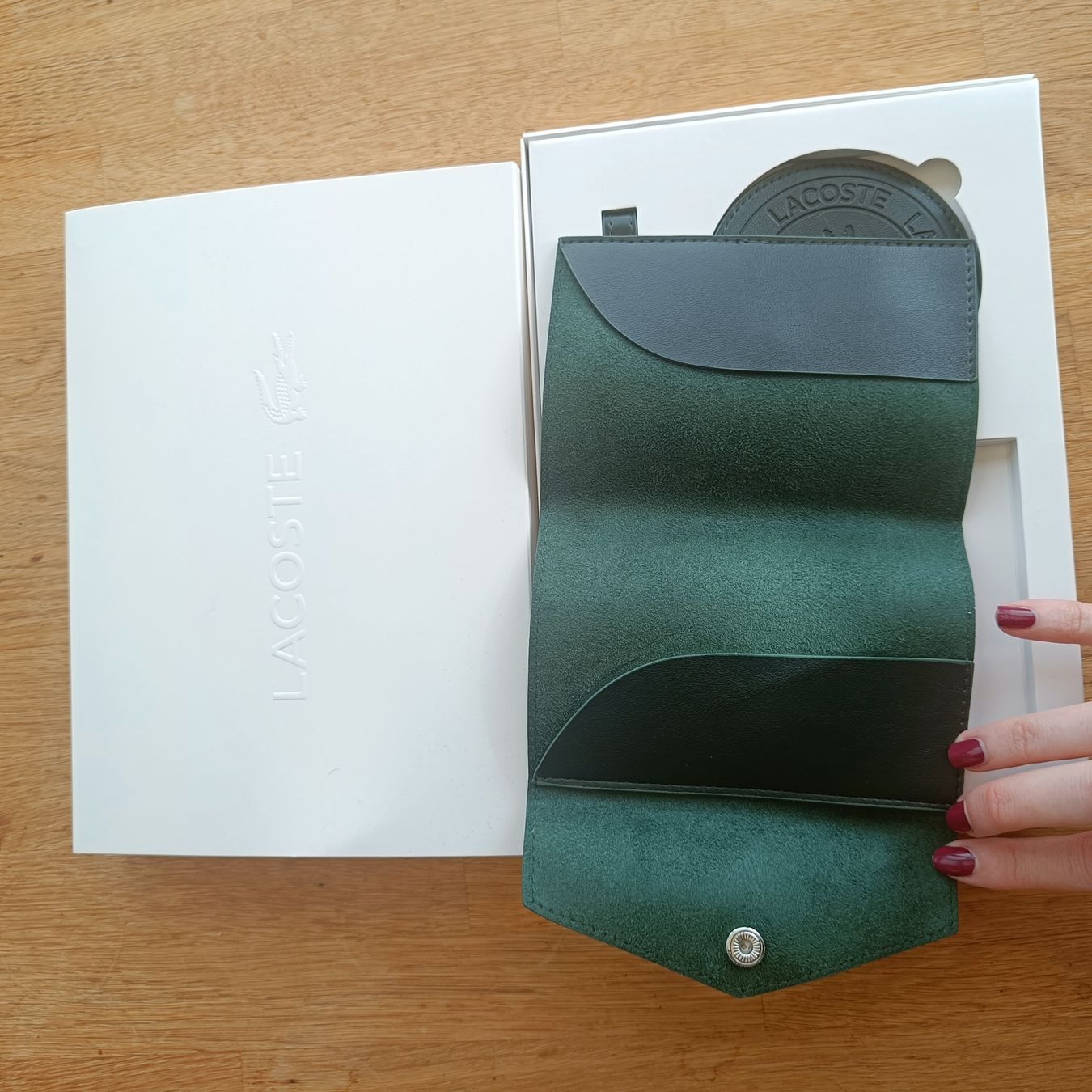 Lacoste Valigie: Lacoste Travel Set – Nuovo e nell'imballaggio originale da Jaberg venduto da urig17. 1