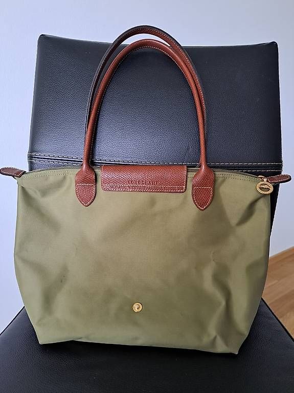 Borse da donna: Olivgrüne Longchamp Le Pliage Grösse M – Usato da Winterthur venduto da ste_jhr6 1