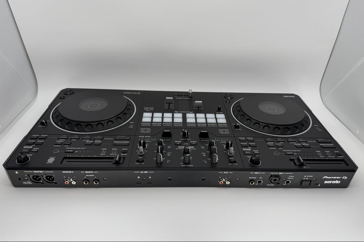 Pioneer Console di mixaggio: Pioneer DJ DDJ-REV5 DJ Controller – Usato da Lüchingen venduto da phlan 1