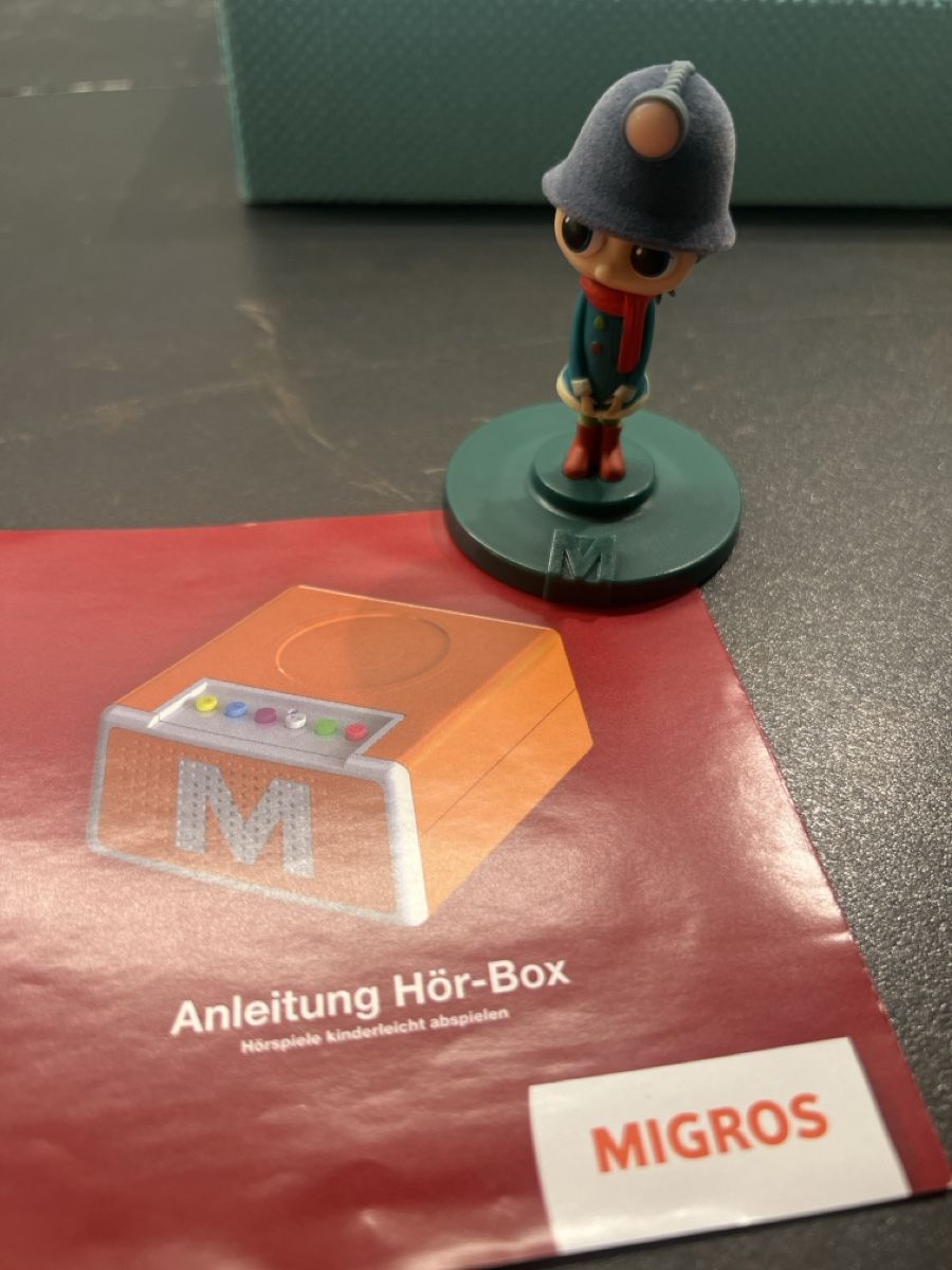 Migros Statuette: Migros M-Hörbox Figur, neuwertig – Nuovo (secondo la descrizione) da Horw venduto da Lela_01