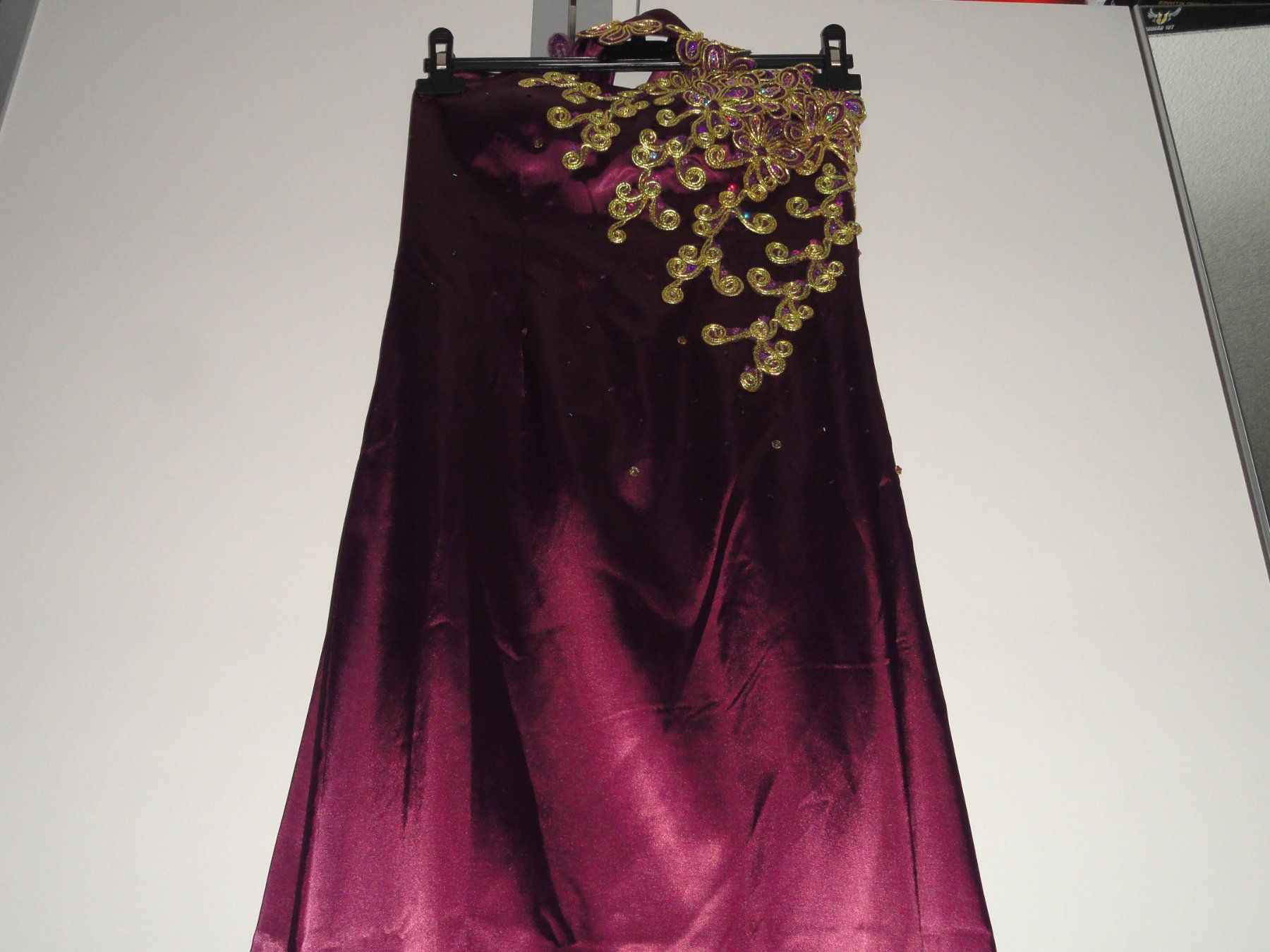 Kleider: WUNDERSCHÖNES FESTKLEID GR. S *** – Neu (gemäss Beschreibung) aus Uetendorf von bibibop