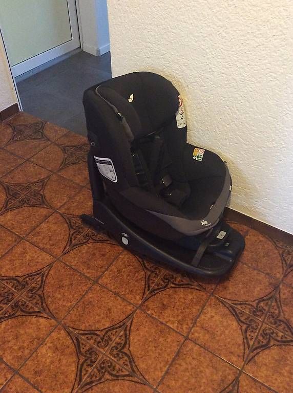 Sièges auto: Autokindersitz – D'occasion à montlingen par luchingerabit 4