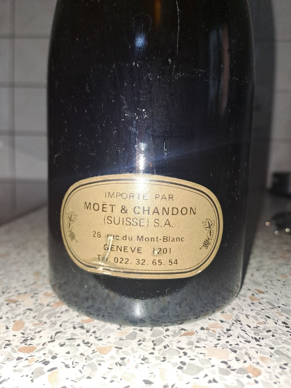 Moet Vino: Champagne Cuvée Dom Perignon Vintage 1982 – Nuovo (secondo la descrizione) da Soazza venduto da ant_p867 1