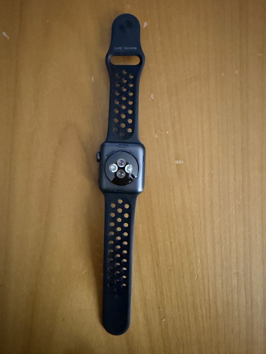 Apple Smartwatch: apple watch series 3,  in space grau, – Usato da Jona venduto da zwuggel75 1