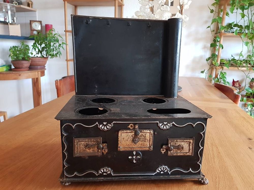 Ancienne Dinette En Fer Norden Pour Enfant - Jeu D'imitation Vintage