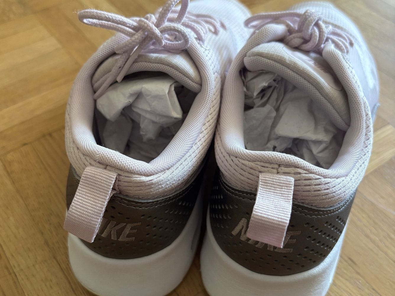 Nike Damenschuhe: Baskets Nike Thea taille 39 bon état – Gebraucht aus Petit-Lancy von Hpk_tbk 3