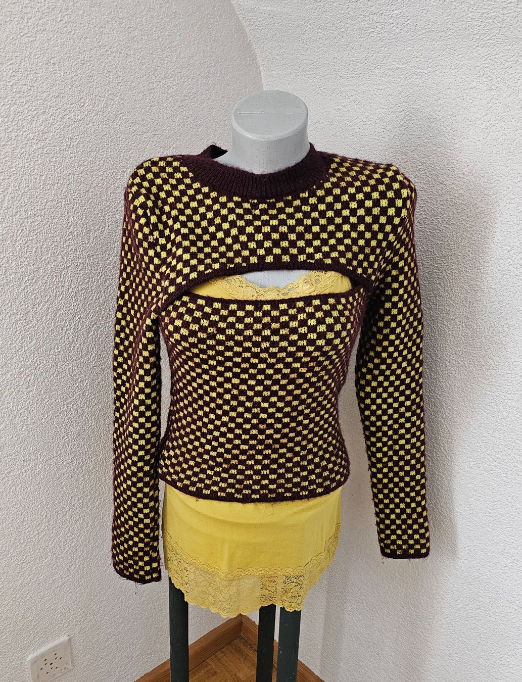 Zara Lots de vêtements: cooles Duo: Pullover ZARA + Top Gr. S – D'occasion à Füllinsdorf par Sunnebliemli7 4