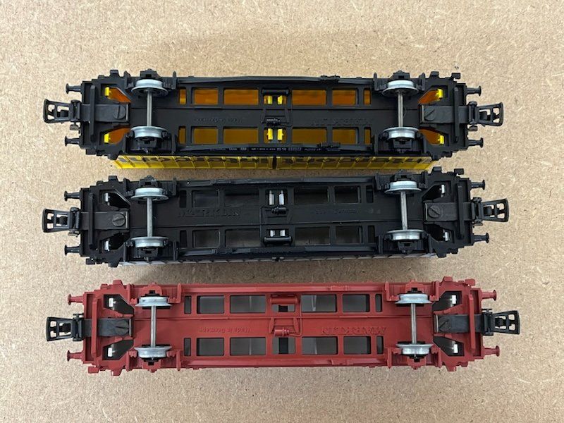 Märklin Modellini di ferrovie: 3 Stk Containertragwagen DB Märklin – Usato da Büsserach venduto da ModellbahnDepot 1