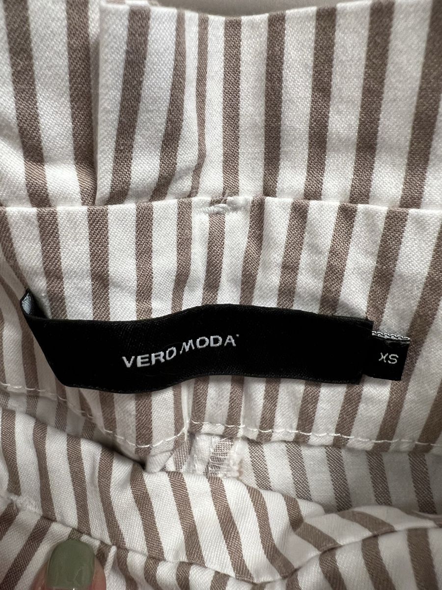 Vero Moda Pantaloni: Veromoda shorts – Usato da Prangins venduto da ale_f88f 2