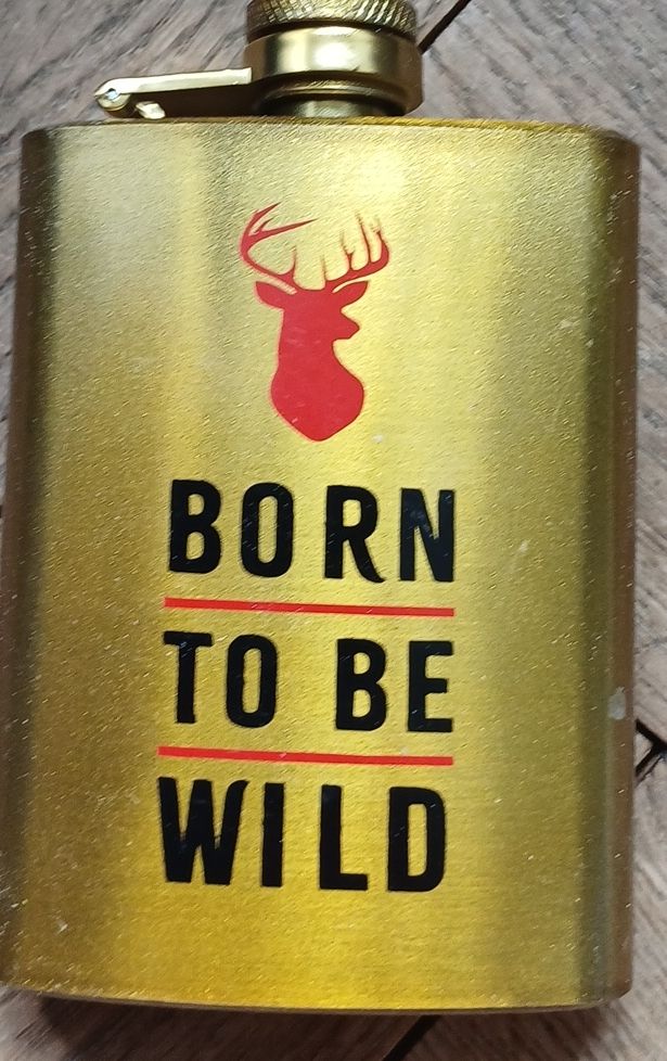 Altro: Flachmann gold BORN TO BE WILD Hirsch Motiv – Nuovo (secondo la descrizione) da Bern venduto da rikivip